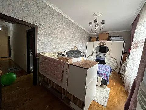 Satılır 3 otaqlı mənzil 110 m²
