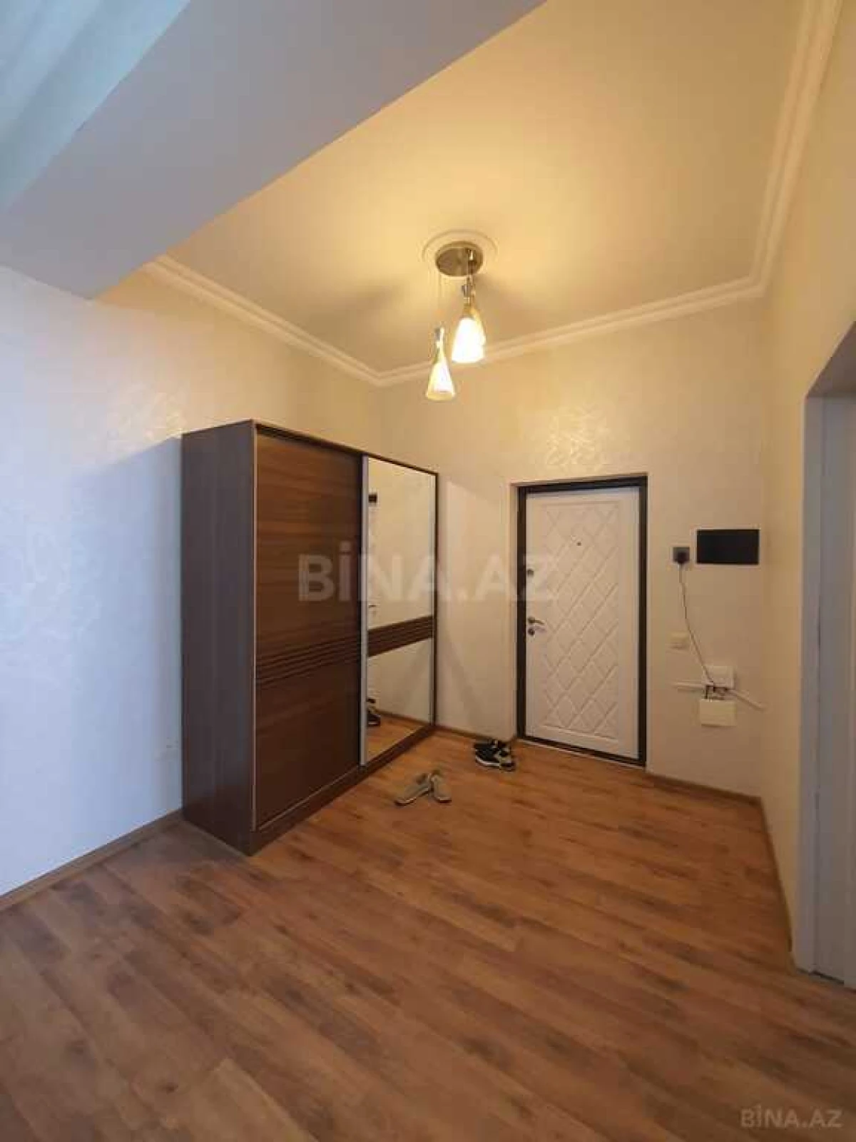Kirayə verilir 3 otaqlı mənzil 120 m²