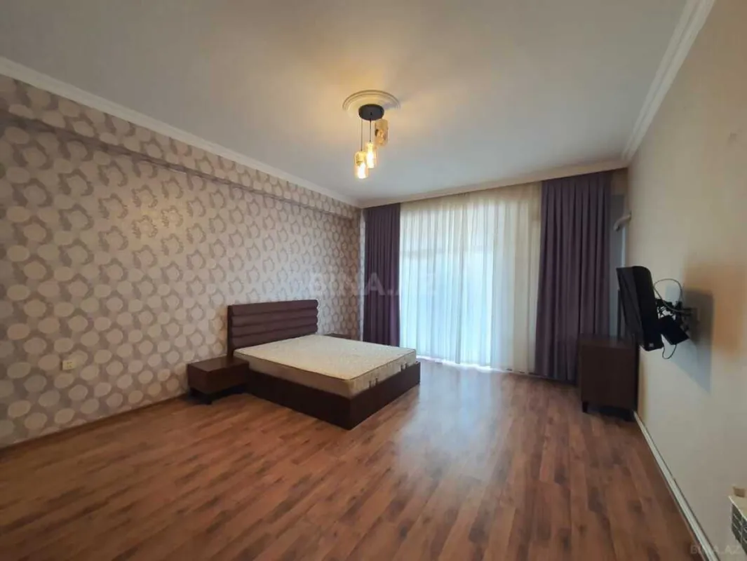 Kirayə verilir 3 otaqlı mənzil 120 m²