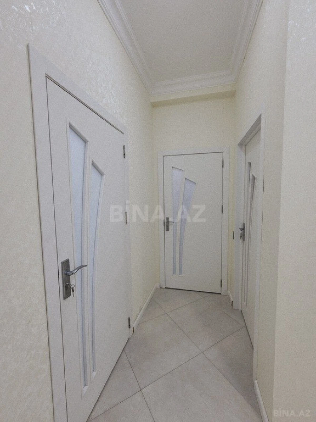 Satılır 3 otaqlı mənzil 110 m²