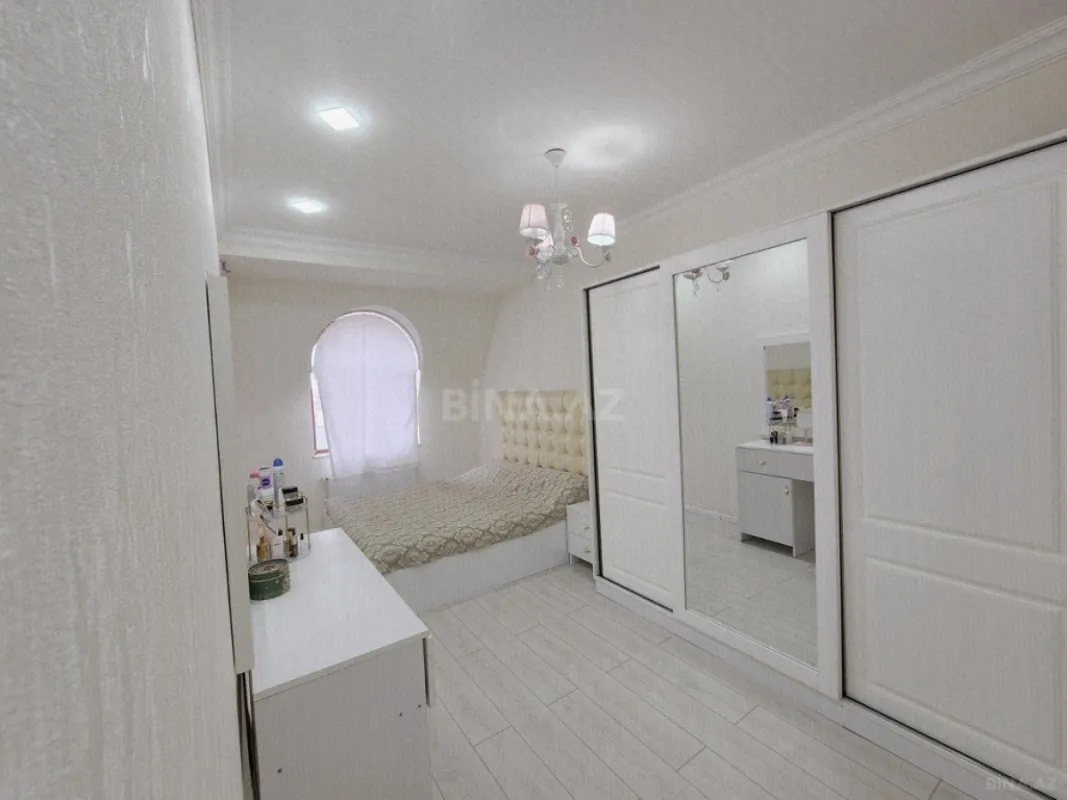 Satılır 3 otaqlı mənzil 110 m²