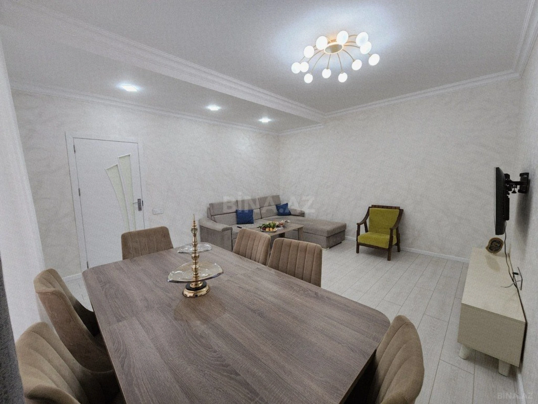 Satılır 3 otaqlı mənzil 110 m²