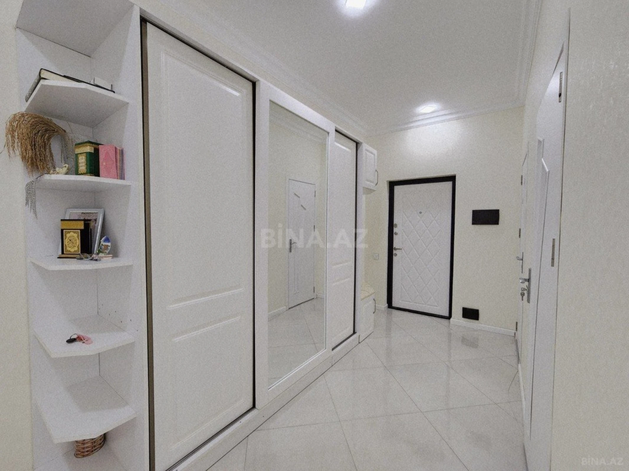 Satılır 3 otaqlı mənzil 110 m²