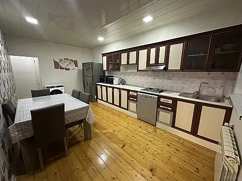 Satılır 4 otaqlı həyət evi 100 m²