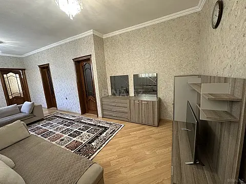 Satılır 4 otaqlı həyət evi 100 m²