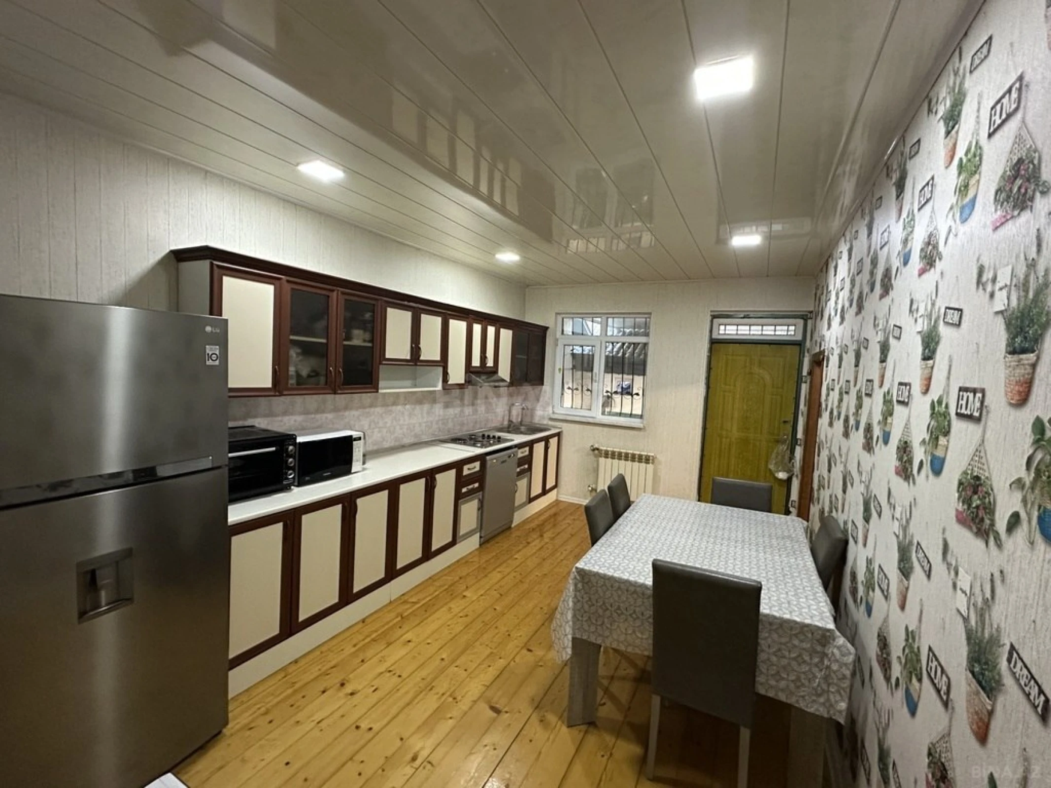 Satılır 4 otaqlı həyət evi 100 m²