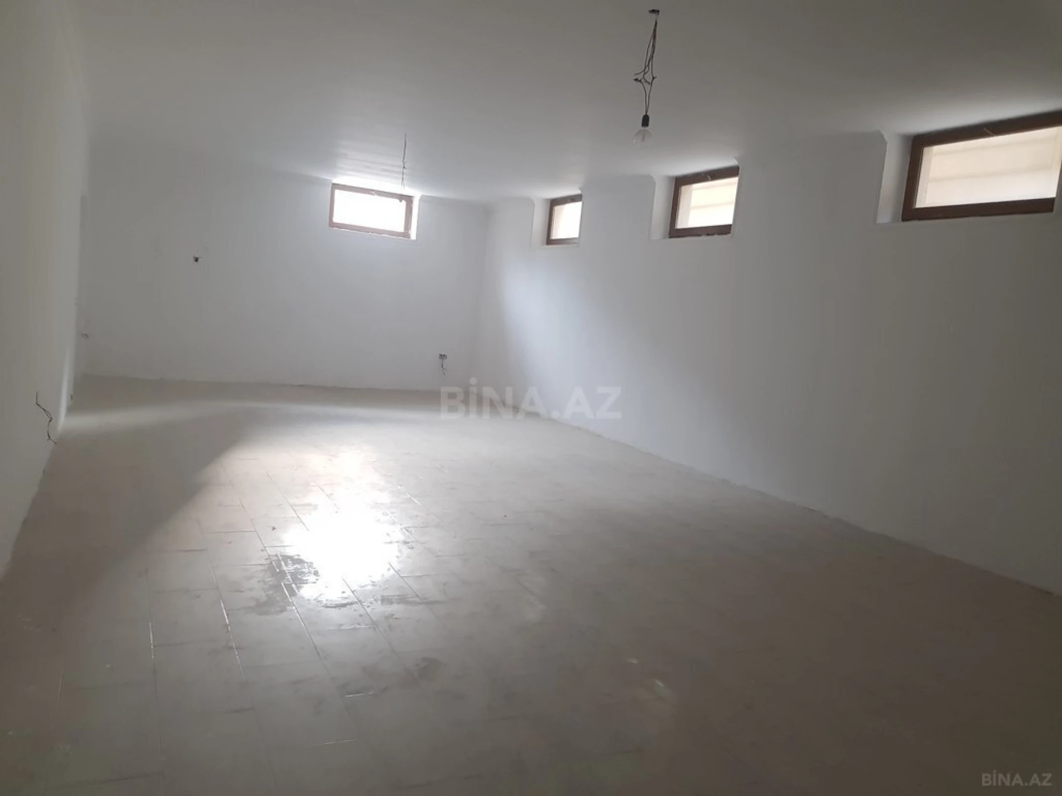 Kirayə verilir 14 otaqlı ofis 900 m²