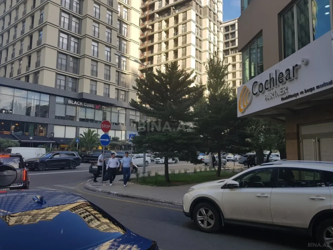 Kirayə verilir 14 otaqlı ofis 900 m²