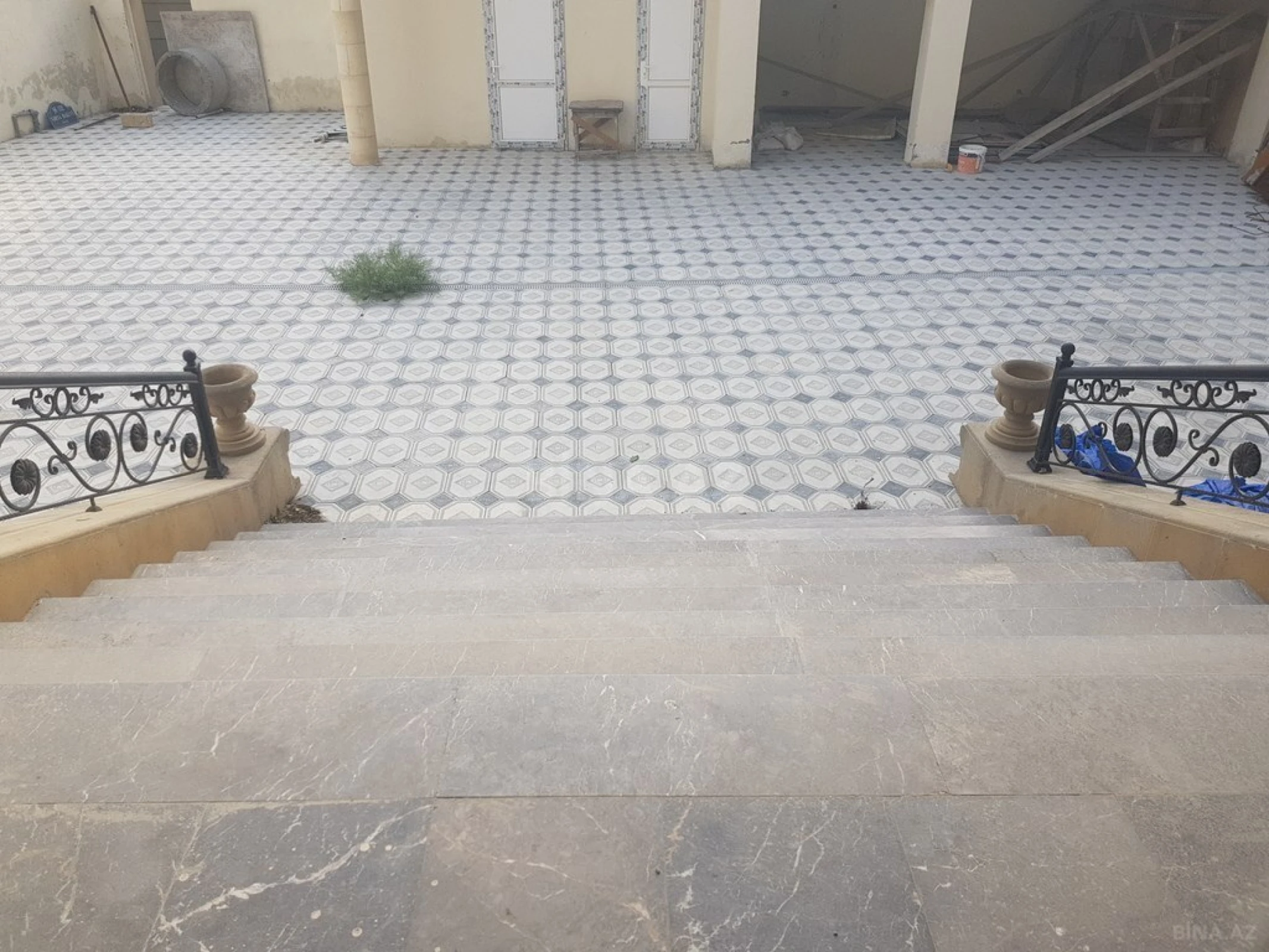 Kirayə verilir 14 otaqlı ofis 900 m²