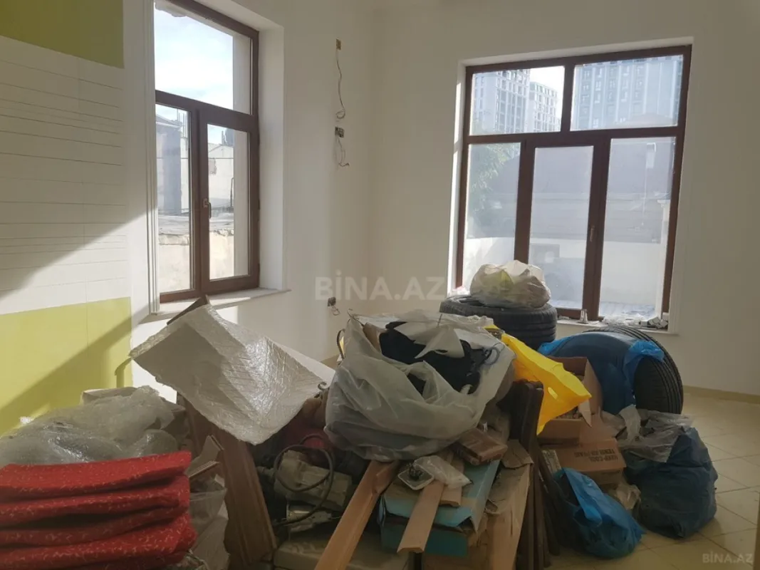 Kirayə verilir 14 otaqlı ofis 900 m²