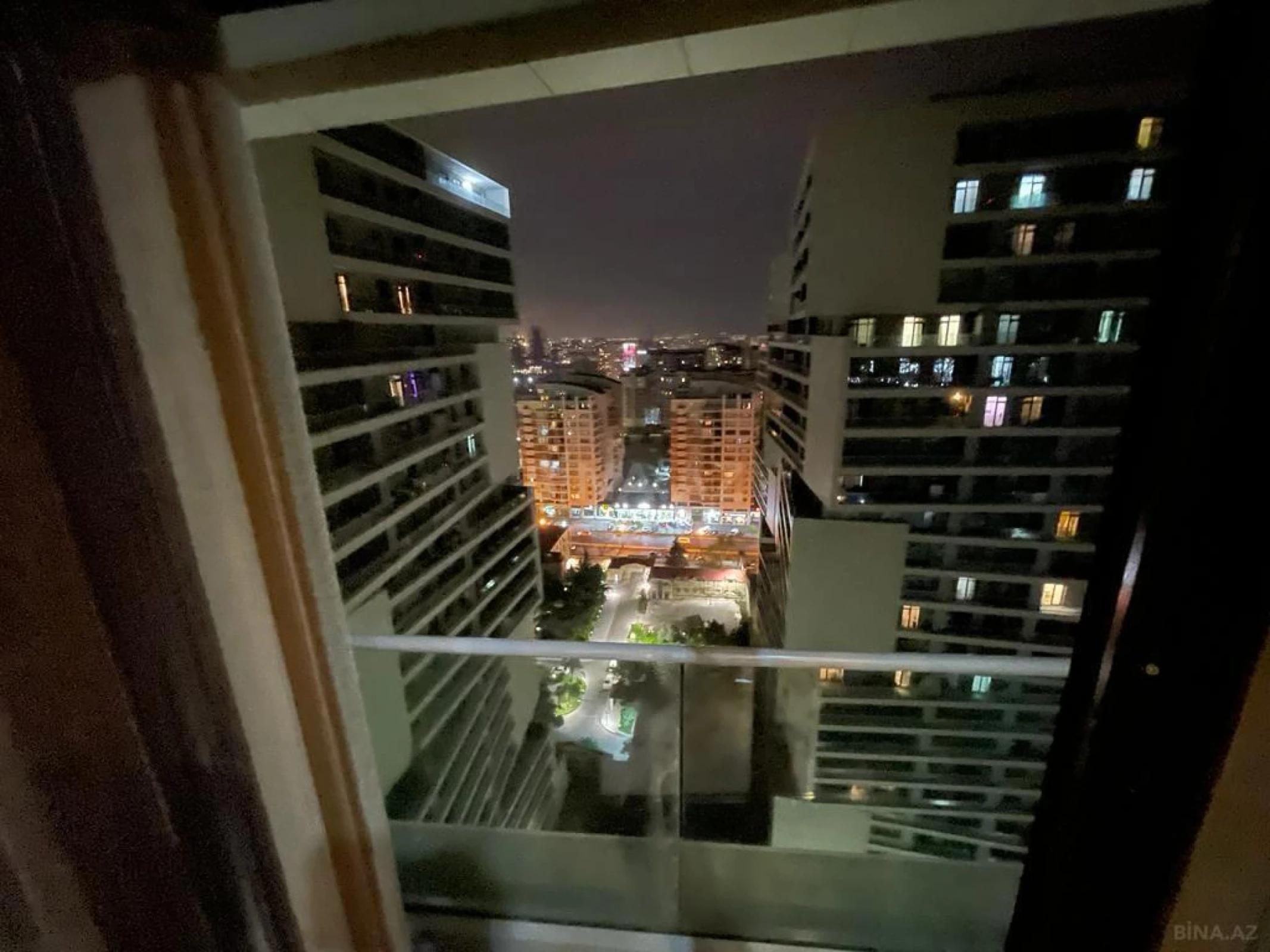 Kirayə verilir 3 otaqlı mənzil 148 m²