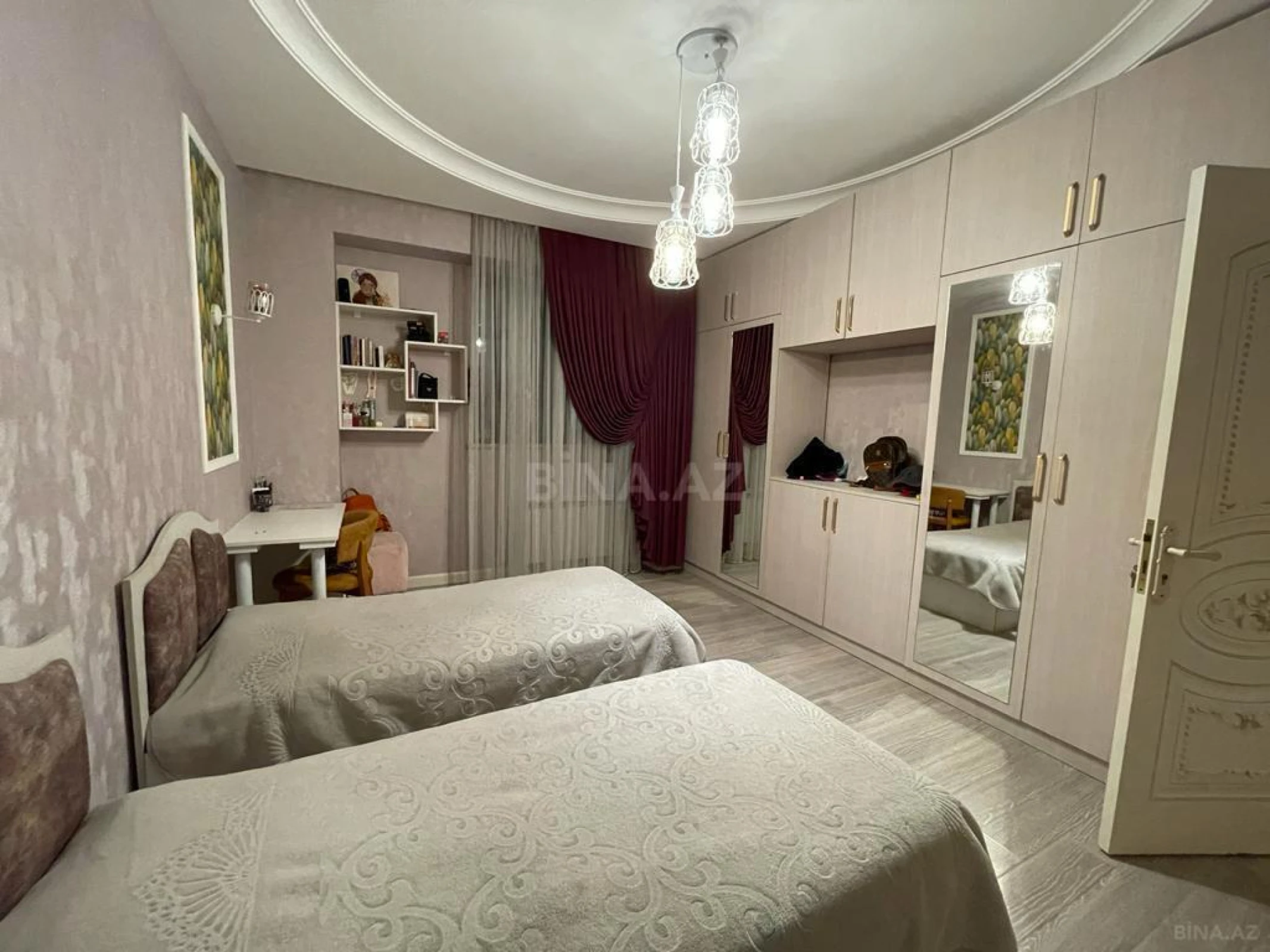 Kirayə verilir 3 otaqlı mənzil 148 m²