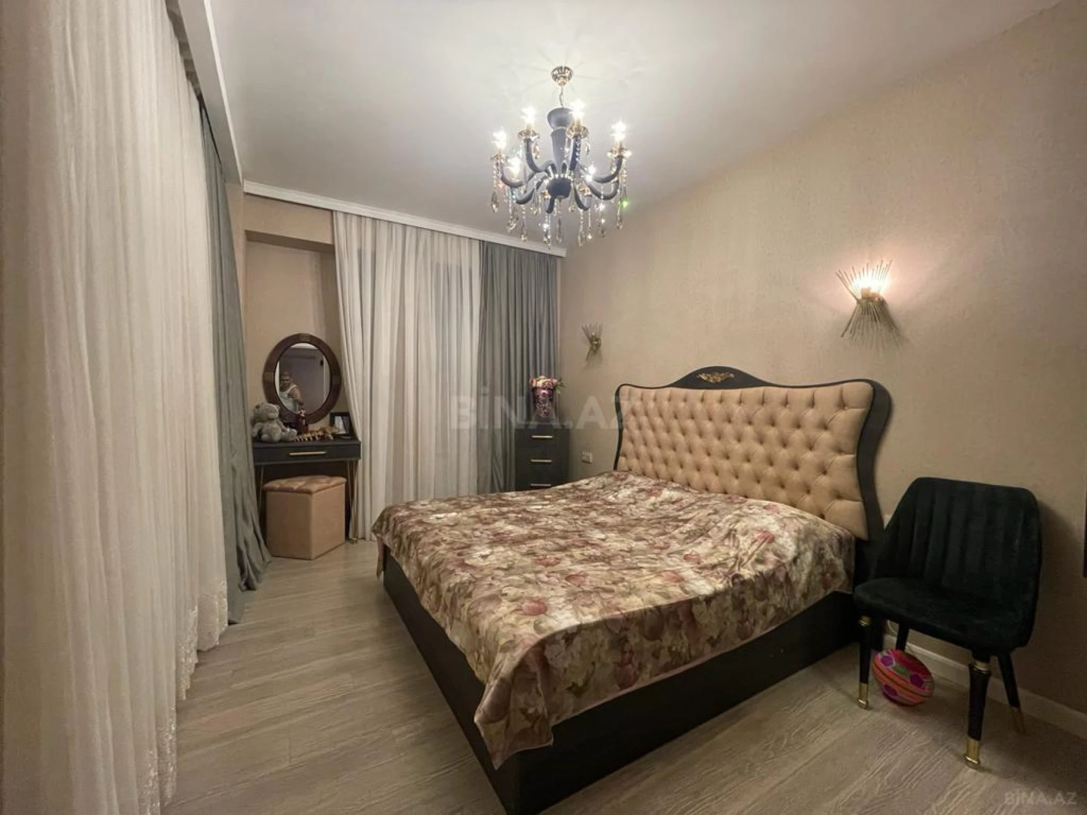 Kirayə verilir 3 otaqlı mənzil 148 m²