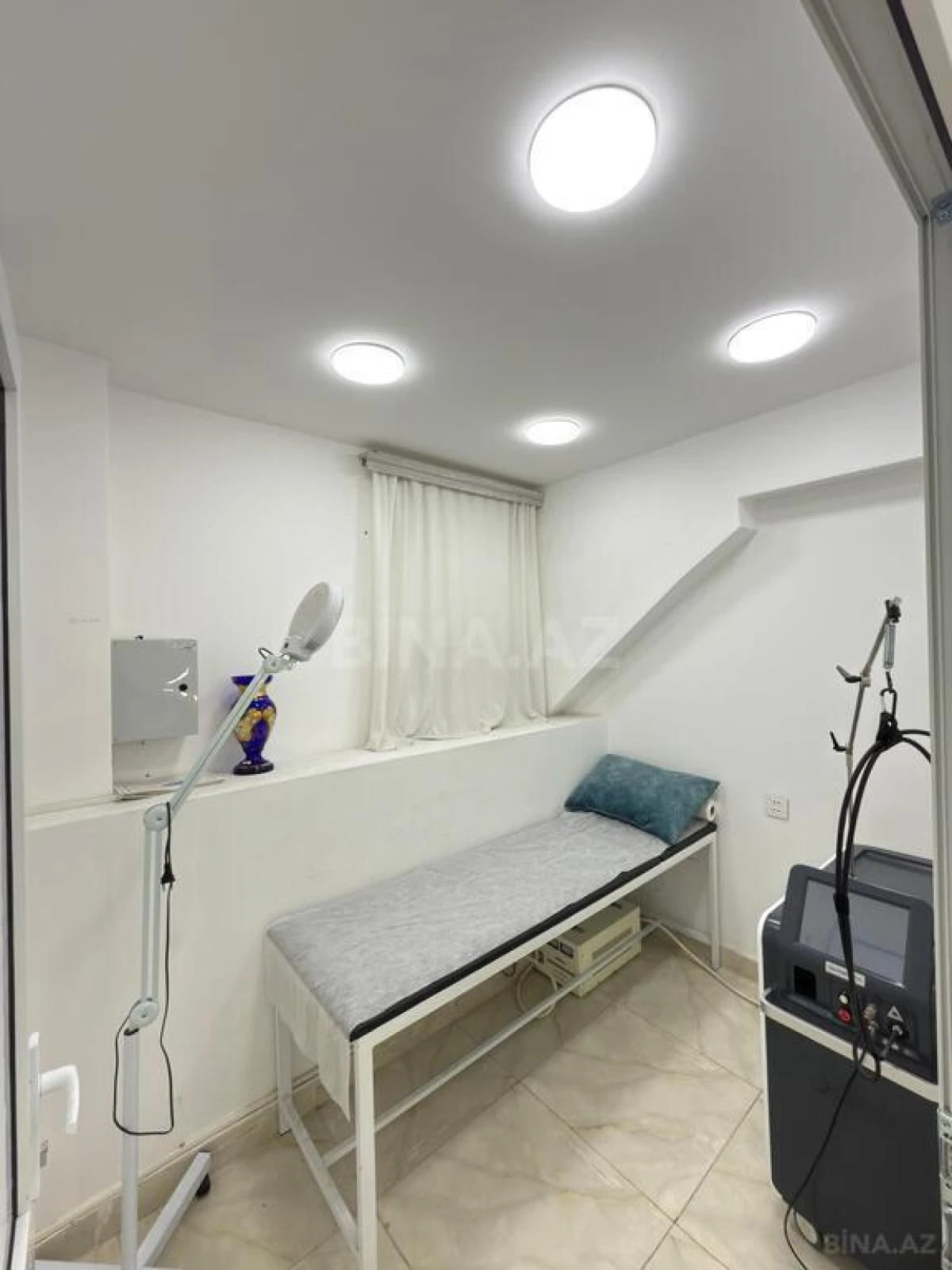 Satılır obyekt 42 m²