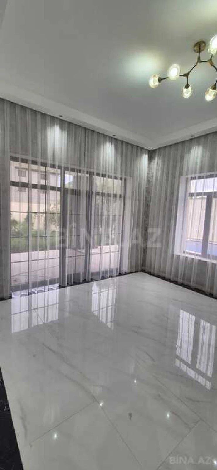 Satılır 4 otaqlı həyət evi 160 m²