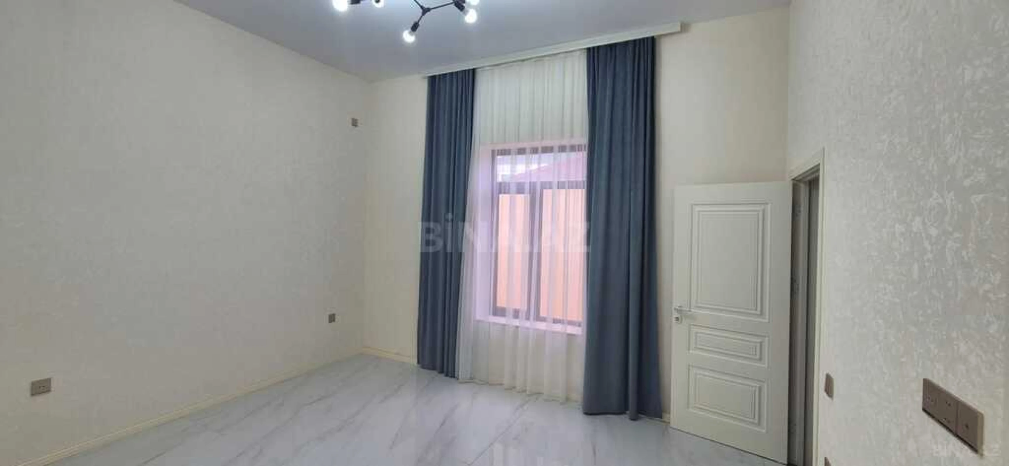 Satılır 4 otaqlı həyət evi 160 m²