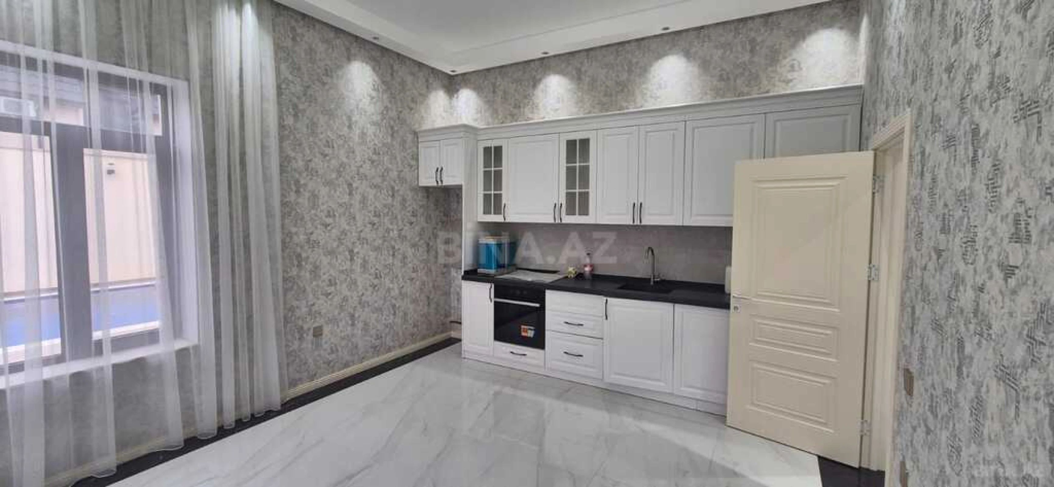 Satılır 4 otaqlı həyət evi 160 m²
