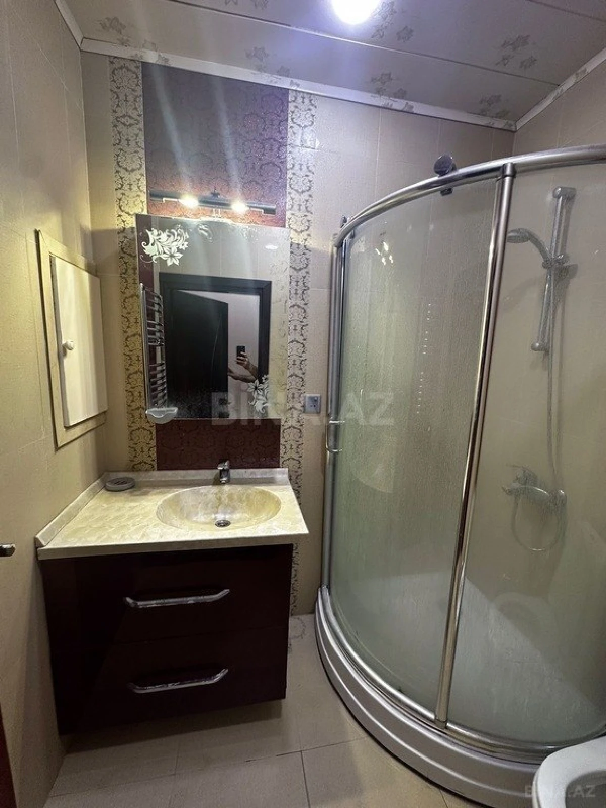 Satılır 2 otaqlı mənzil 68 m²