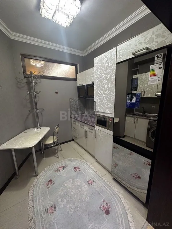 Satılır 2 otaqlı mənzil 68 m²