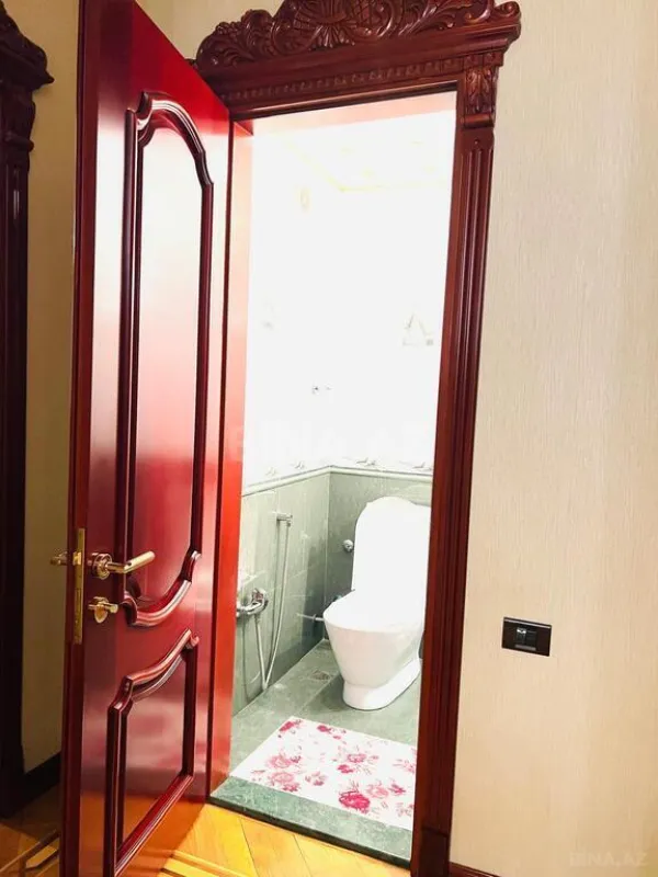 Satılır 4 otaqlı mənzil 155 m²