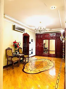 Satılır 4 otaqlı mənzil 155 m² — Bakı, İnşaatçılar 4 otaq 155.00 m²