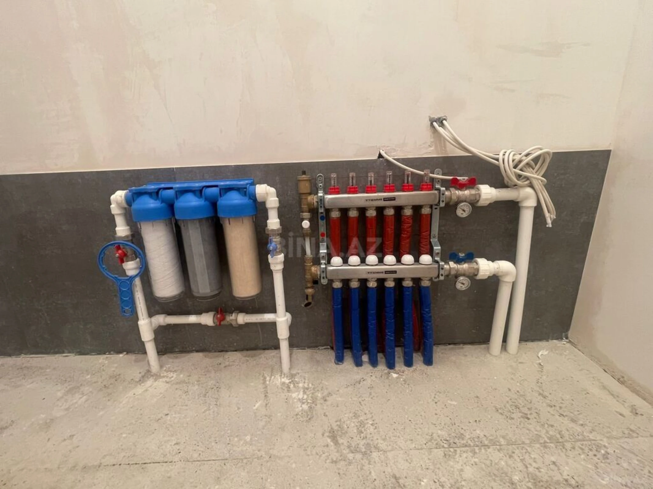 Satılır 4 otaqlı mənzil 232 m²