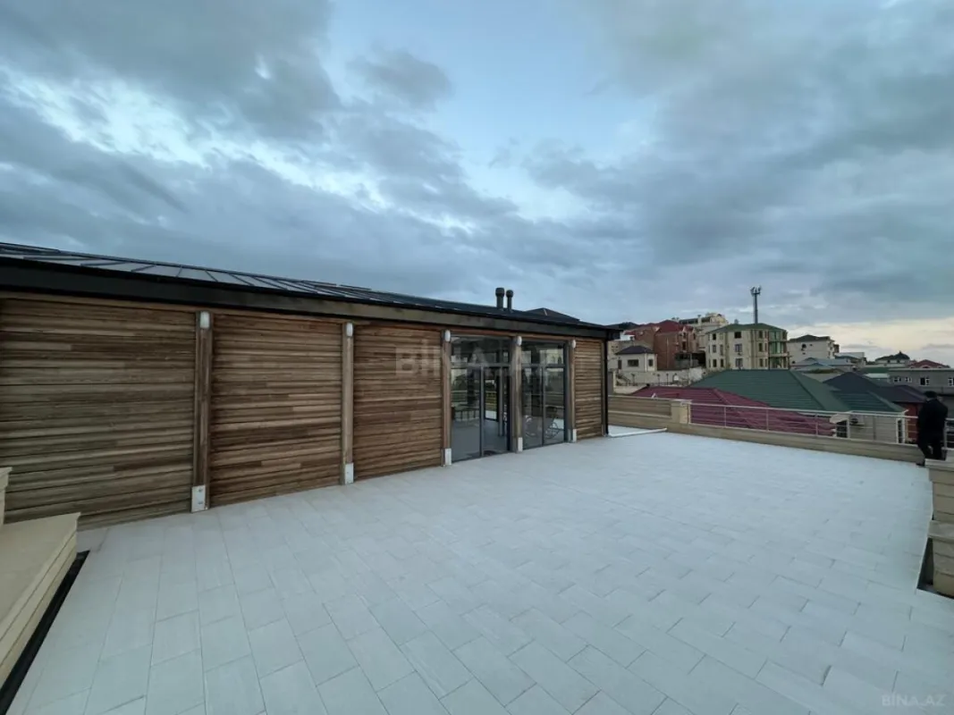 Satılır 8 otaqlı həyət evi 700 m²