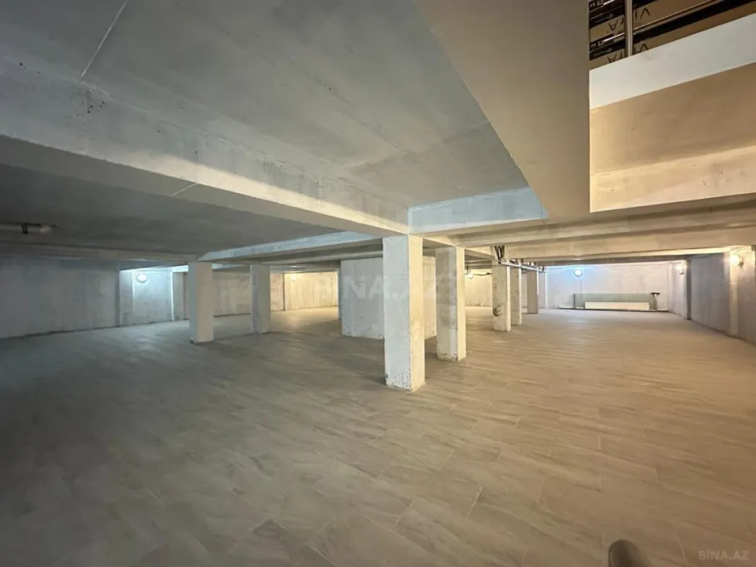 Satılır 8 otaqlı həyət evi 700 m²