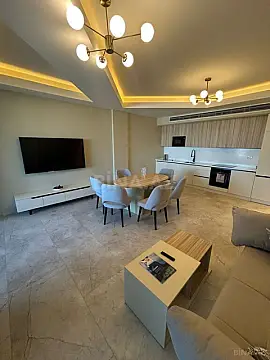 Kirayə verilir 2 otaqlı mənzil 95 m²
