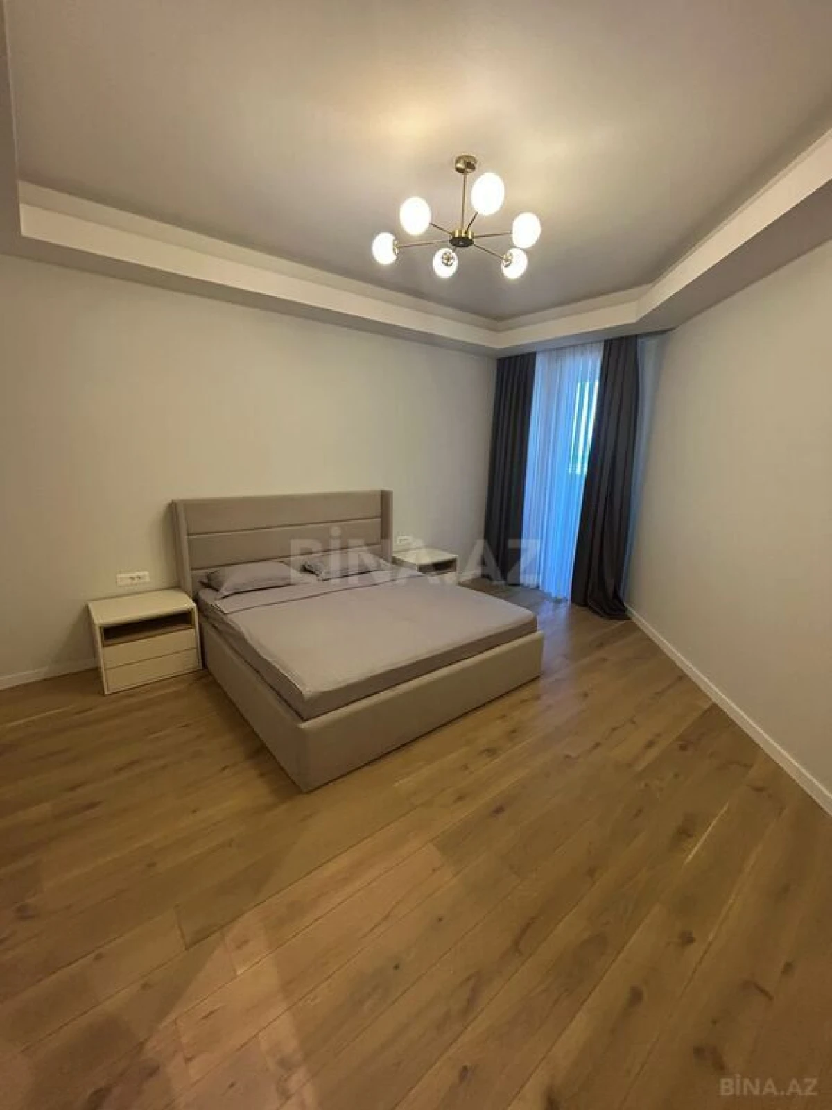 Kirayə verilir 2 otaqlı mənzil 95 m²