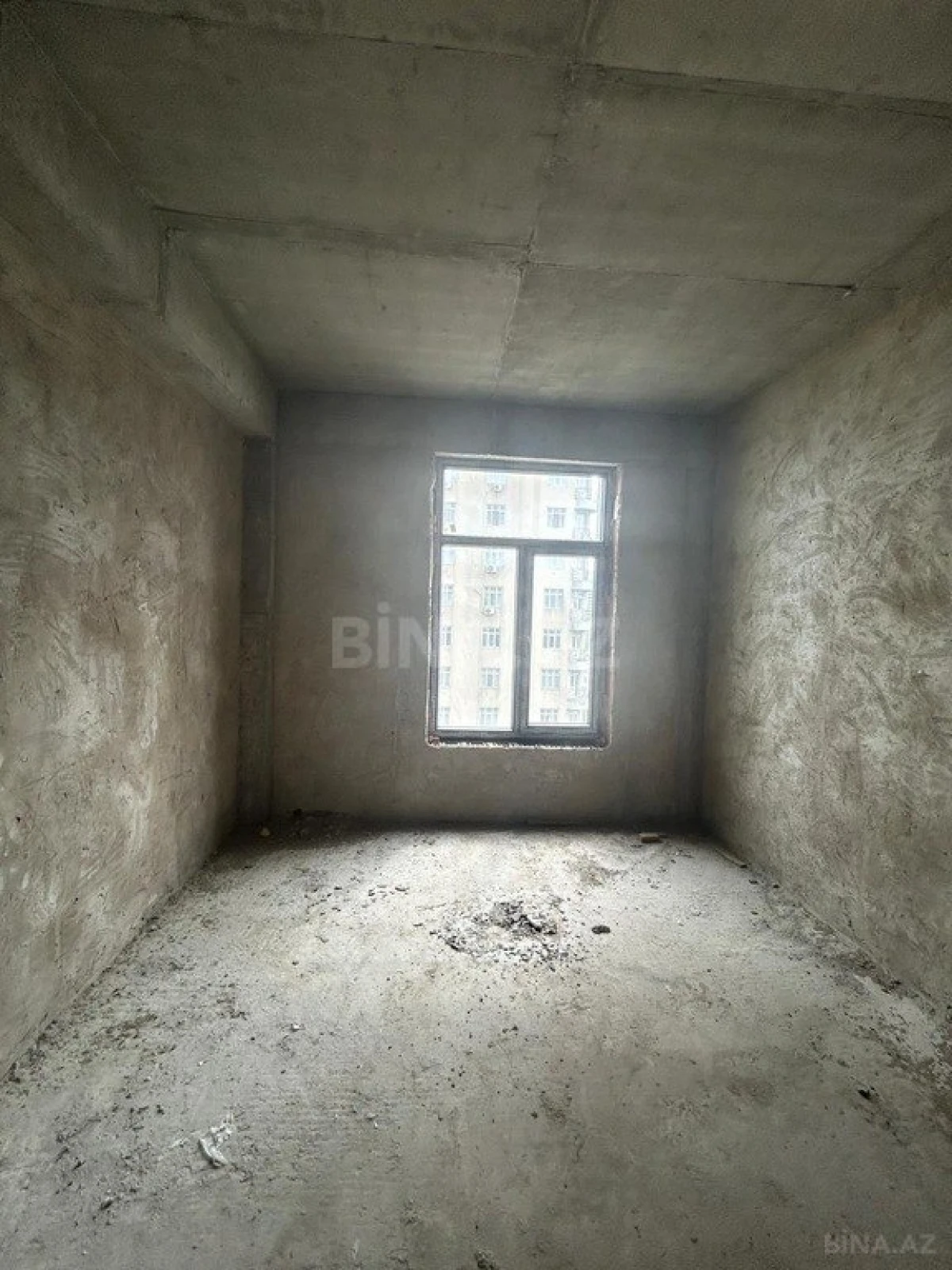 Satılır 2 otaqlı mənzil 93 m²