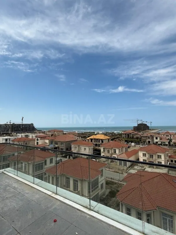 Satılır 4 otaqlı mənzil 219 m²