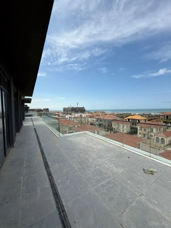 Satılır 4 otaqlı mənzil 219 m²