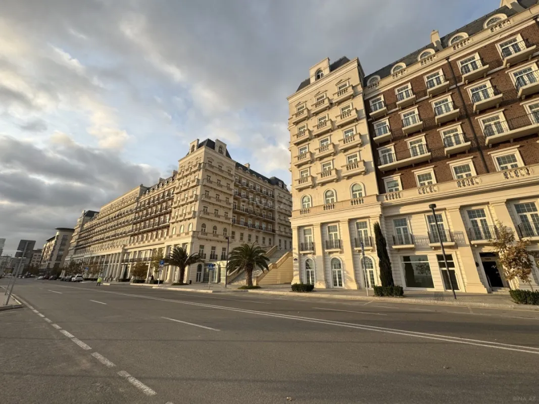 Satılır 4 otaqlı mənzil 145 m²