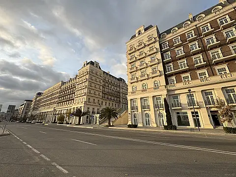 Satılır 4 otaqlı mənzil 145 m² — Bakı, Köhnə Günəşli 4 otaq 145.00 m²