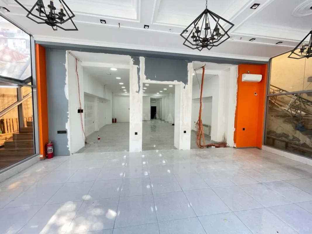 Kirayə verilir obyekt 150 m²