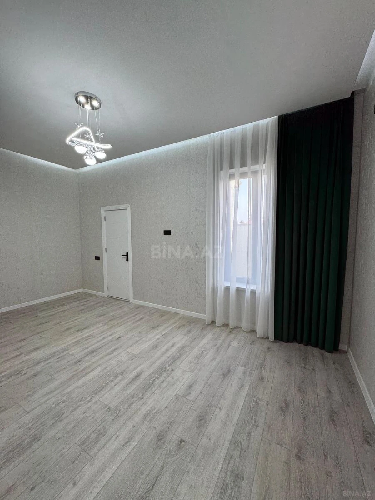 Satılır 4 otaqlı həyət evi 160 m²
