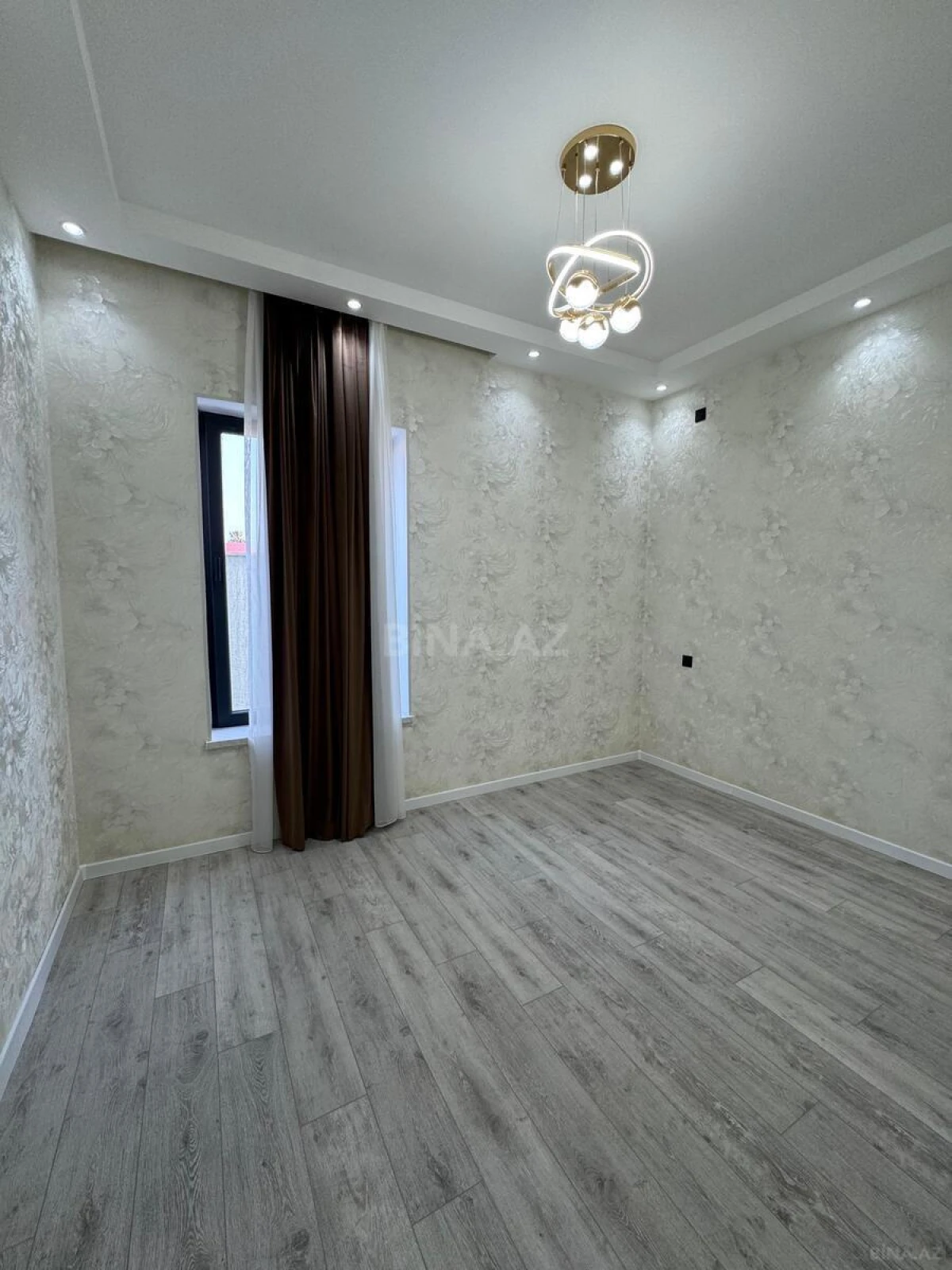 Satılır 4 otaqlı həyət evi 160 m²