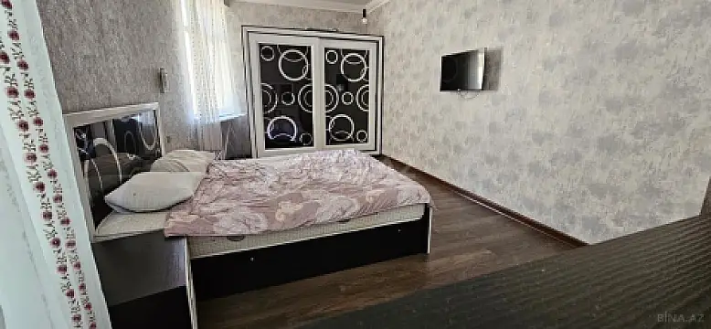 Kirayə verilir 4 otaqlı mənzil 160 m²