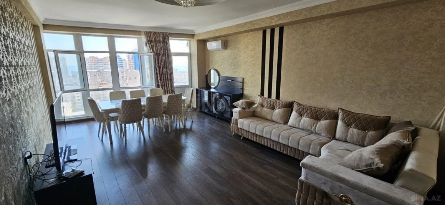 Kirayə verilir 4 otaqlı mənzil 160 m²