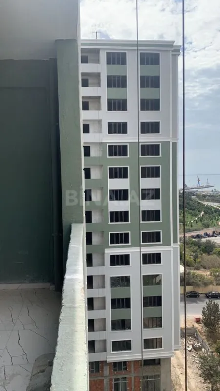 Satılır 3 otaqlı mənzil 130 m²