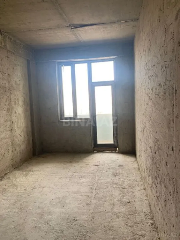 Satılır 3 otaqlı mənzil 130 m²
