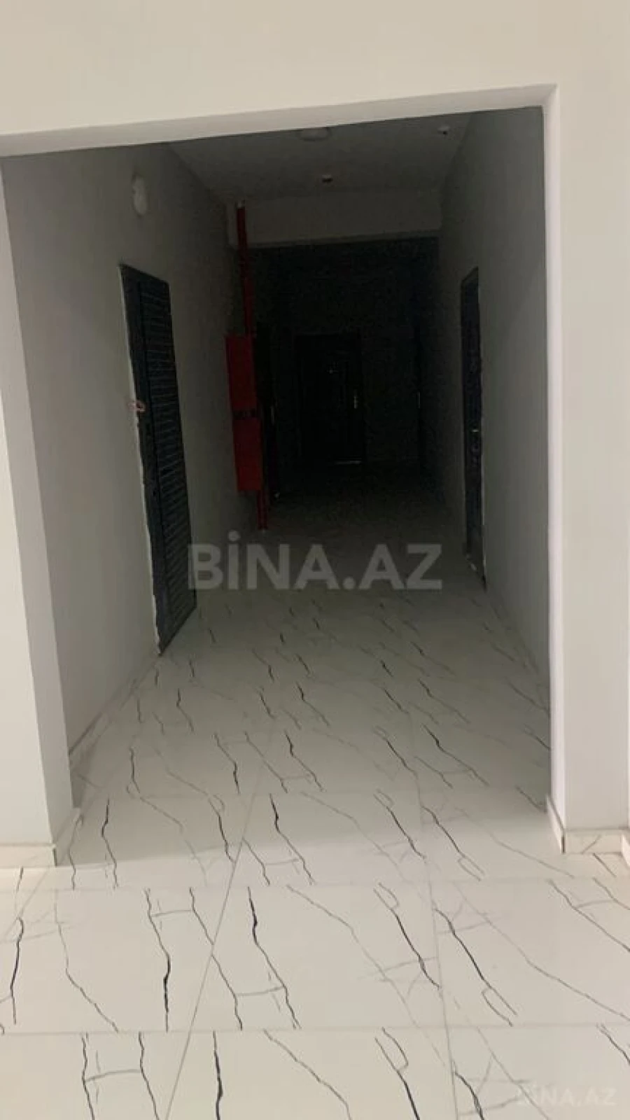 Satılır 3 otaqlı mənzil 130 m²