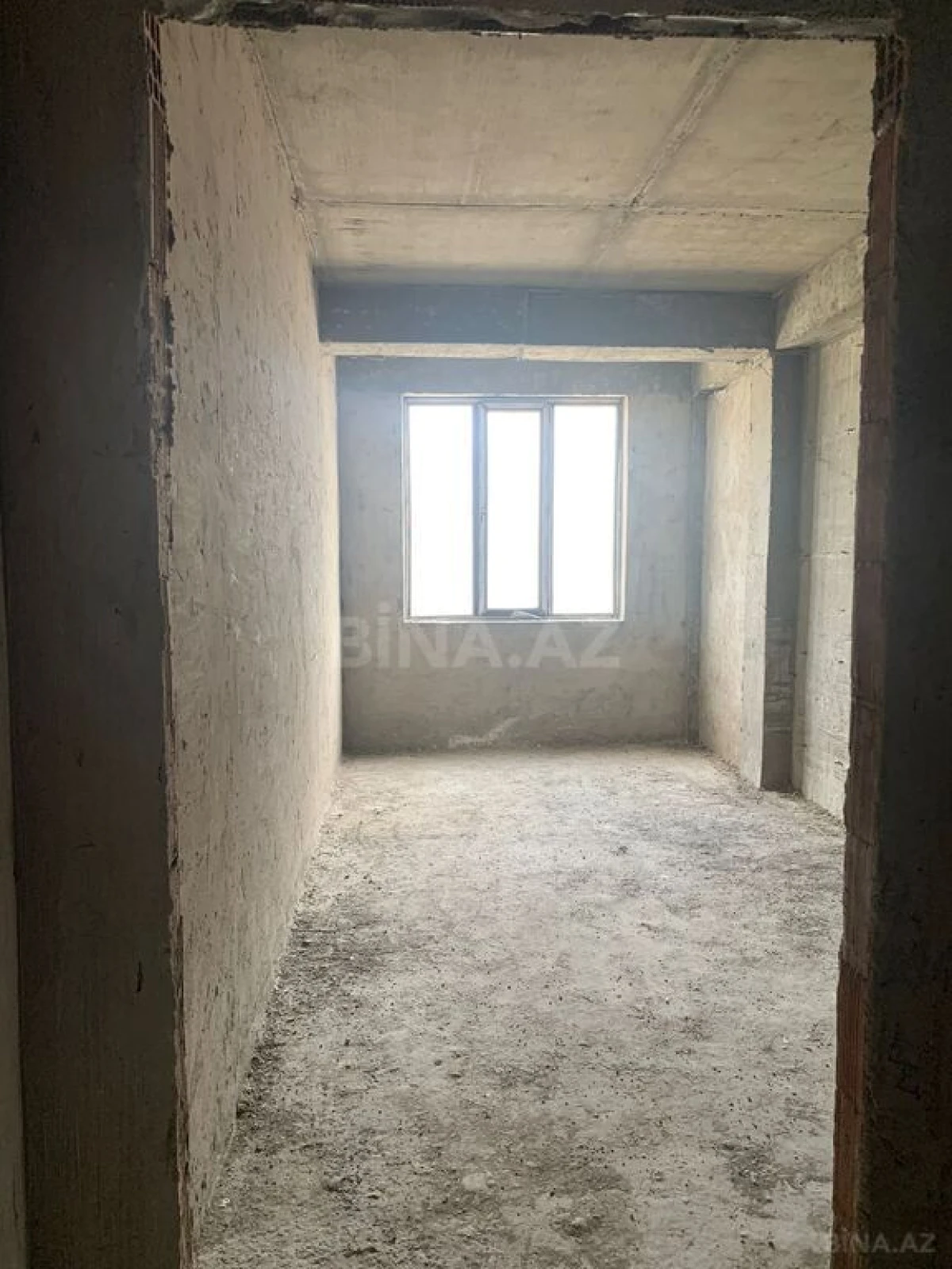 Satılır 3 otaqlı mənzil 130 m²