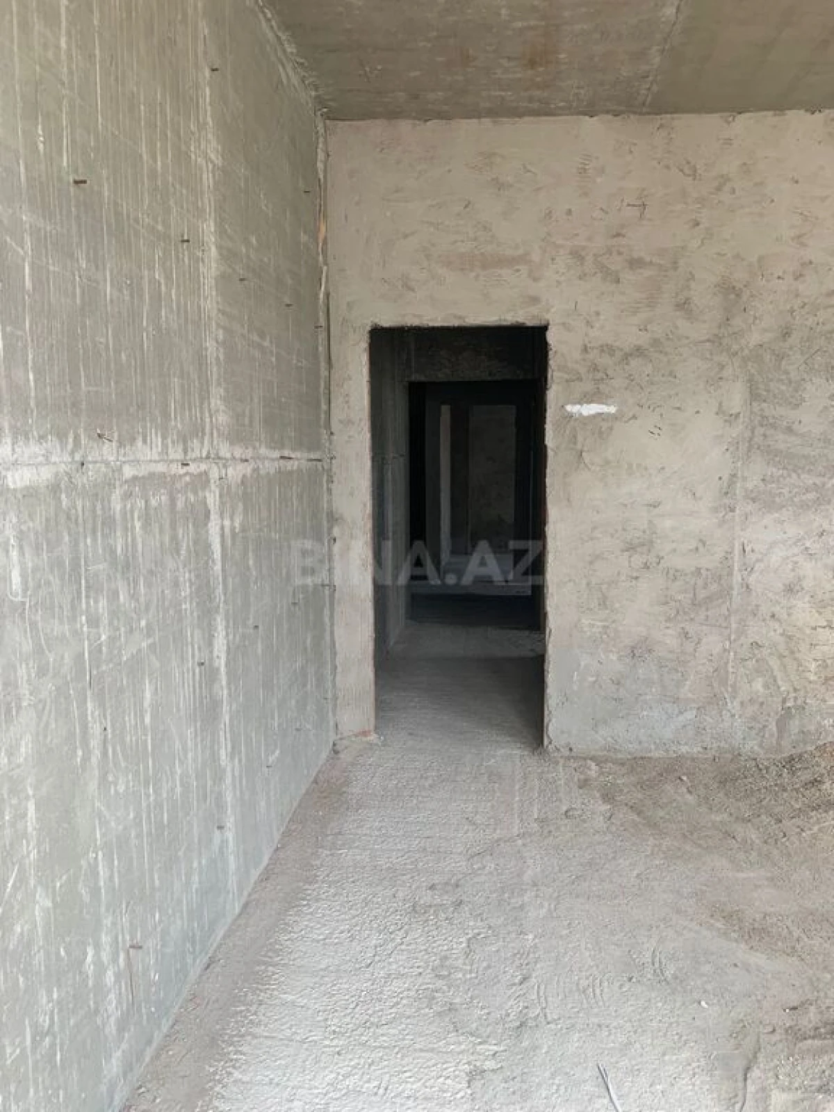 Satılır 3 otaqlı mənzil 130 m²