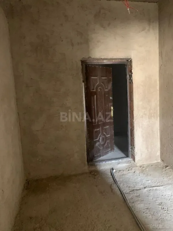 Satılır 3 otaqlı mənzil 130 m²