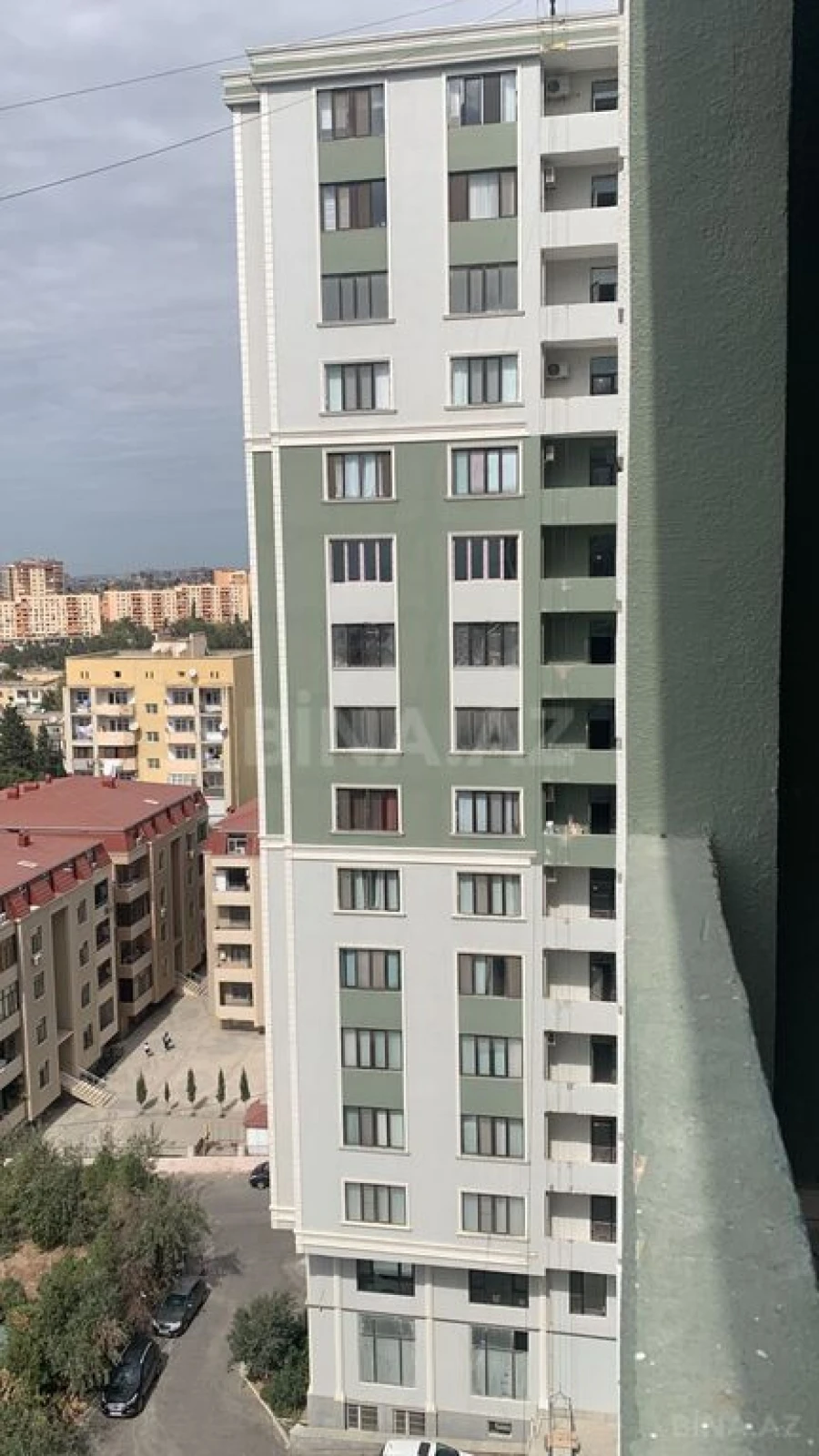 Satılır 3 otaqlı mənzil 130 m²