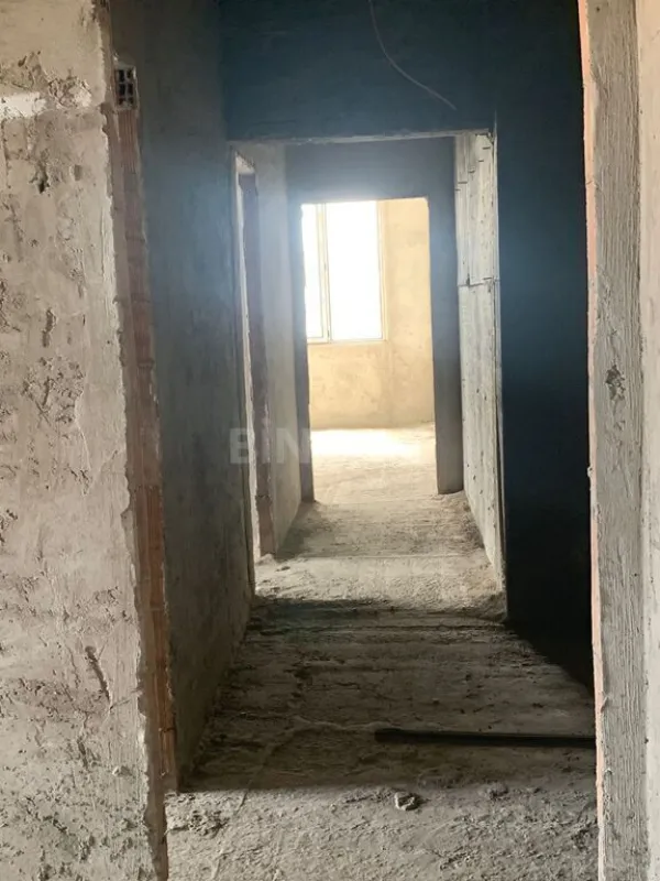 Satılır 3 otaqlı mənzil 130 m²