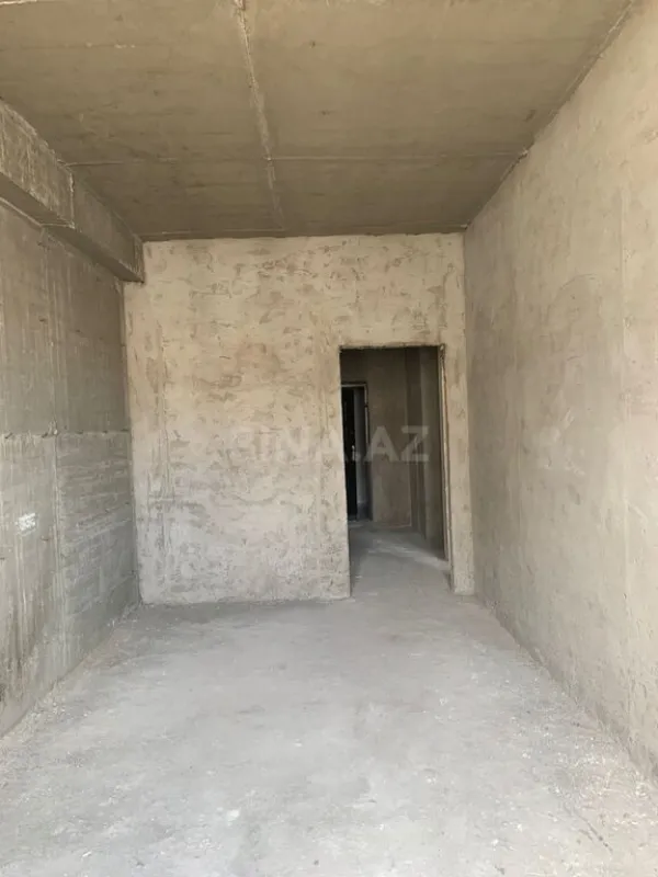 Satılır 3 otaqlı mənzil 130 m²