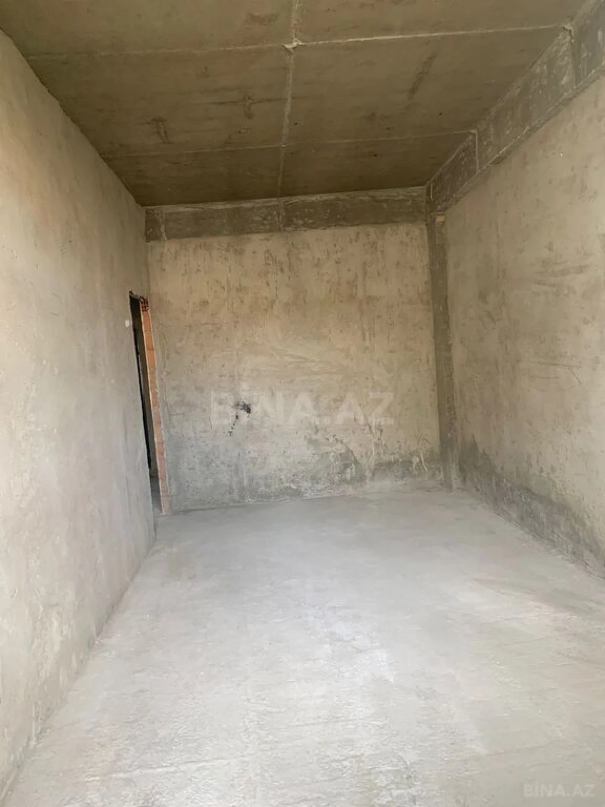 Satılır 3 otaqlı mənzil 130 m²
